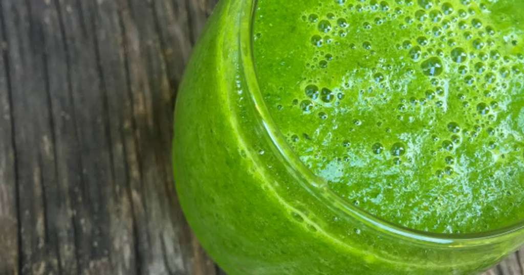 Image of sea green smoothie.