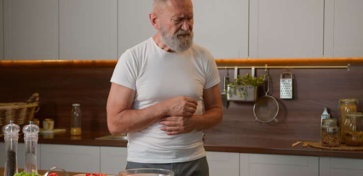 Gut Pain Persists Even When Eating Healthy Foods